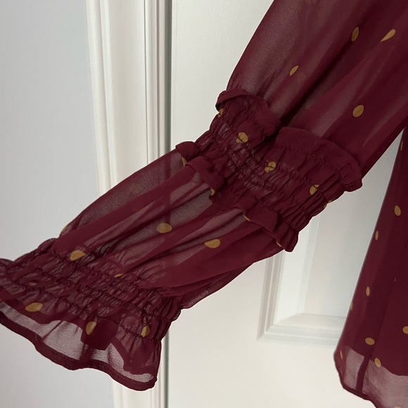 NWT Polka Dot Versona Blouse Size Large - Picture 2 of 4